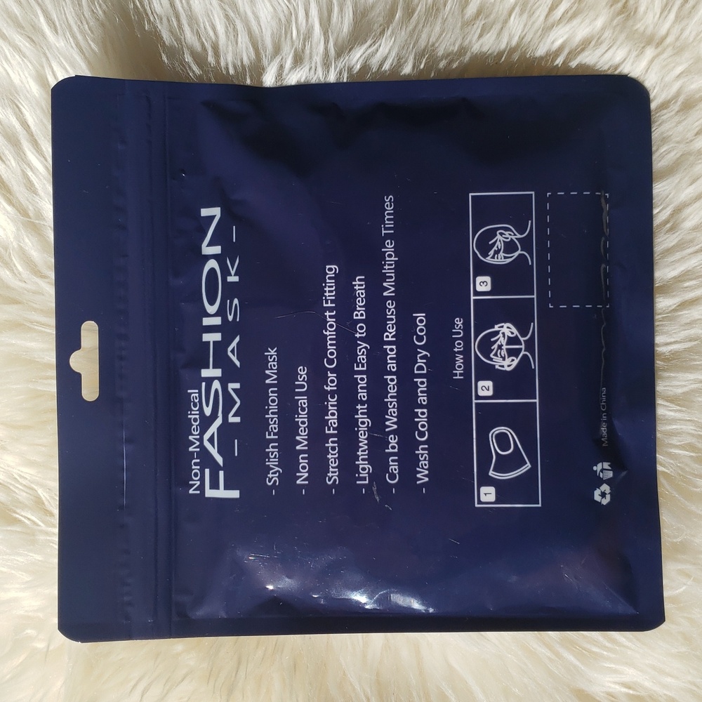 Minky Accessories Fashion Mask NWT - Picture 2 of 3